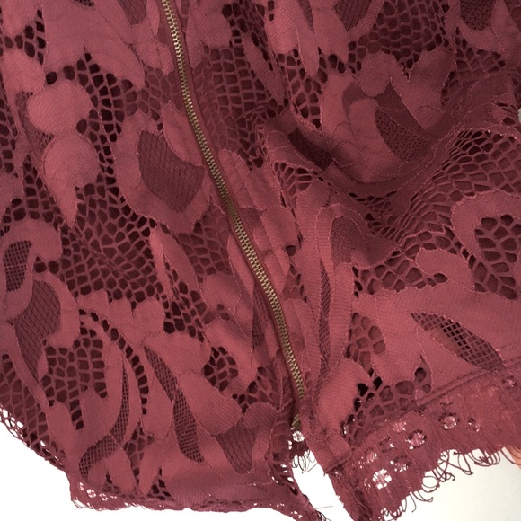 Lace overlay cocktail dress - Picture 5 of 7